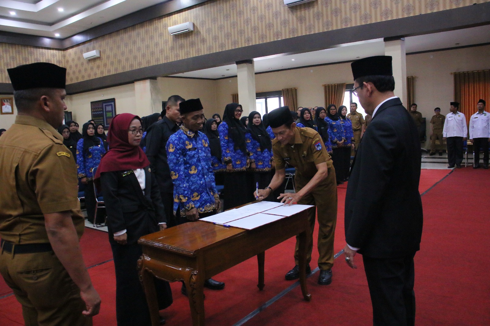 Prosesi penyerahan SK PPPK Pemko Payakumbuh